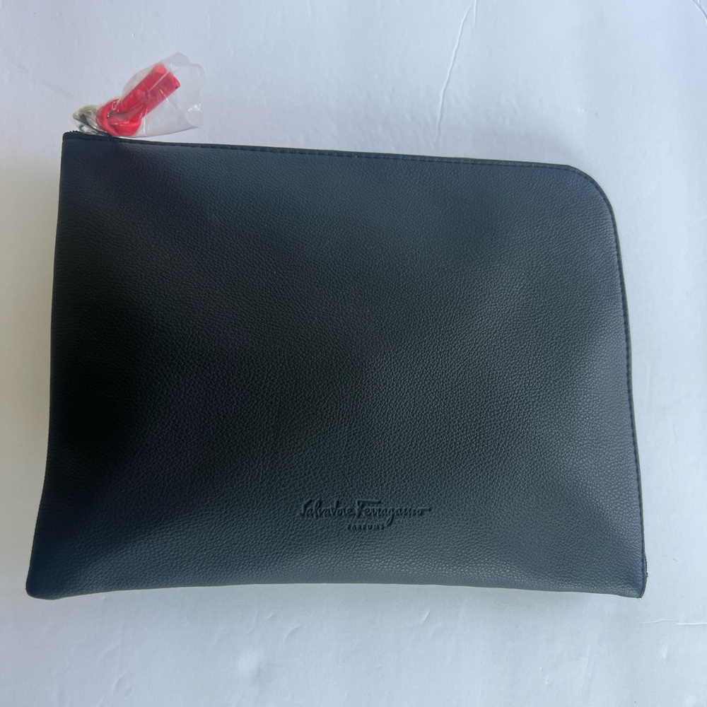 Salvatore Ferragamo Vegan Leather Toiletry Folio
Pouch Red Trim Travel Case - Picture 3 of 9